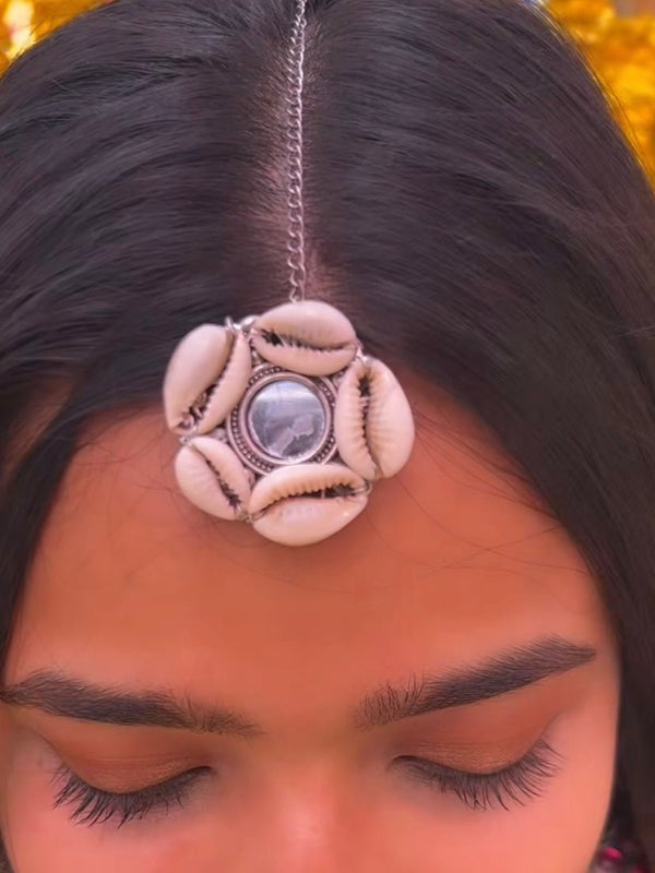 Cowrie Tika