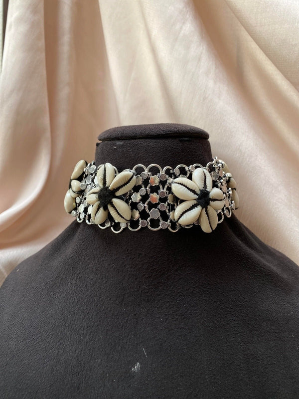 Filigree Cowrie Choker