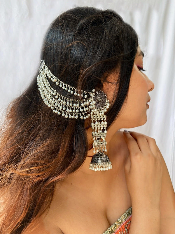 Imarat String Earrings