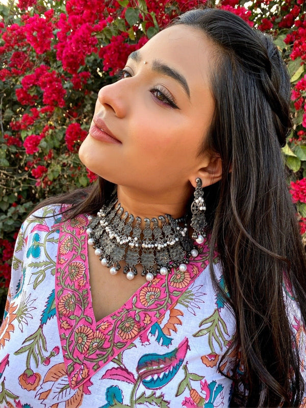 Inayat Pearl Necklace