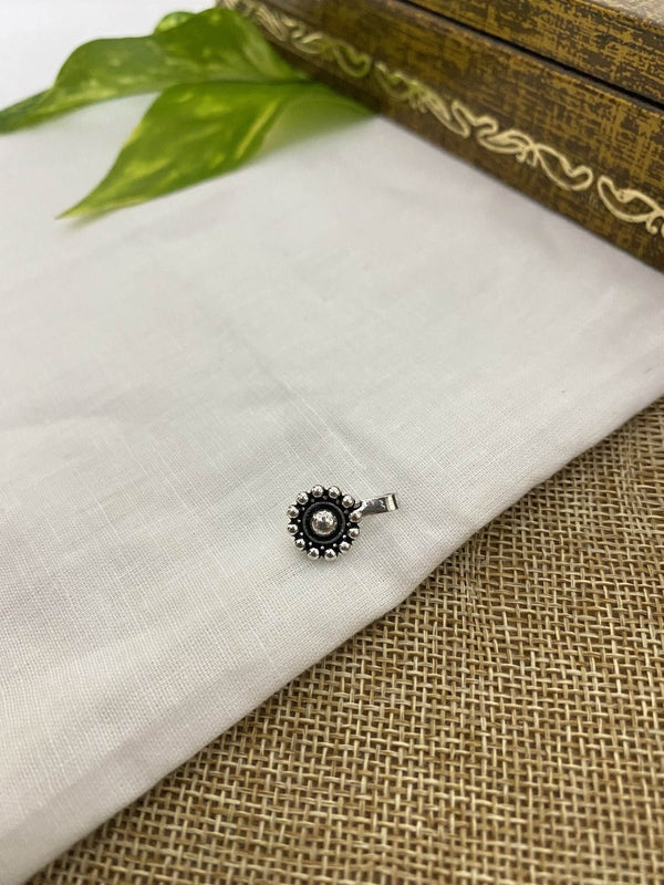 Nose pin